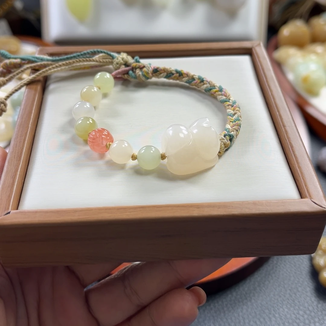 和田玉未镶嵌手链