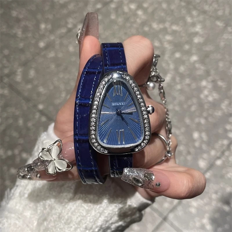 本命年蛇形手表女士高颜值2025新款职场小众艺术品牌防水女生手表