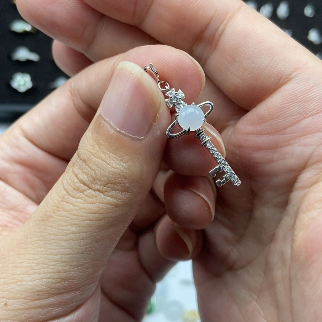 翡翠银S925镶嵌颈饰