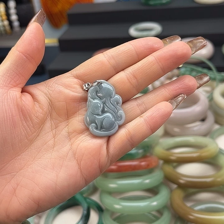 石英岩玉未镶嵌手镯