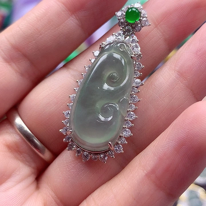 翡翠银S925镶嵌颈饰翡翠