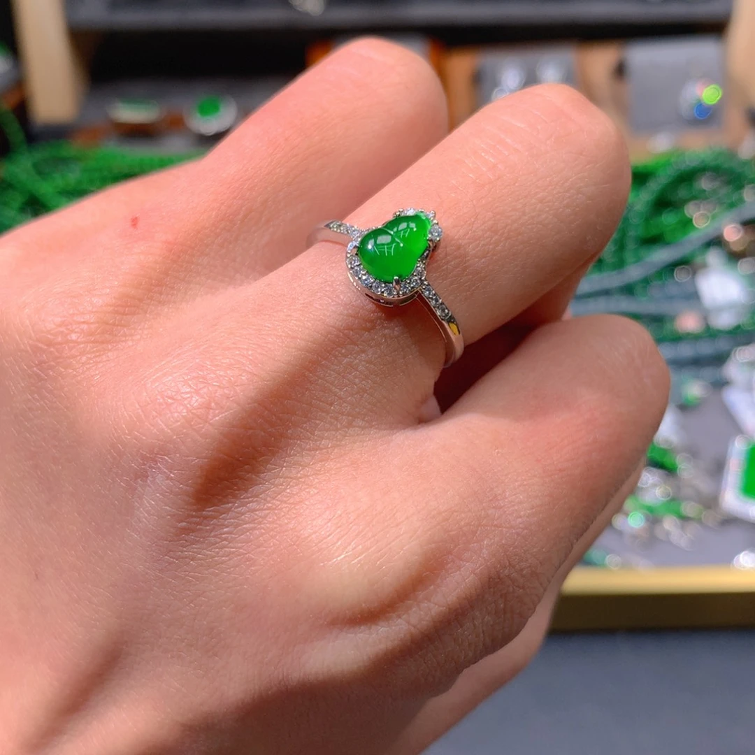 翡翠手链未镶嵌天然翡翠