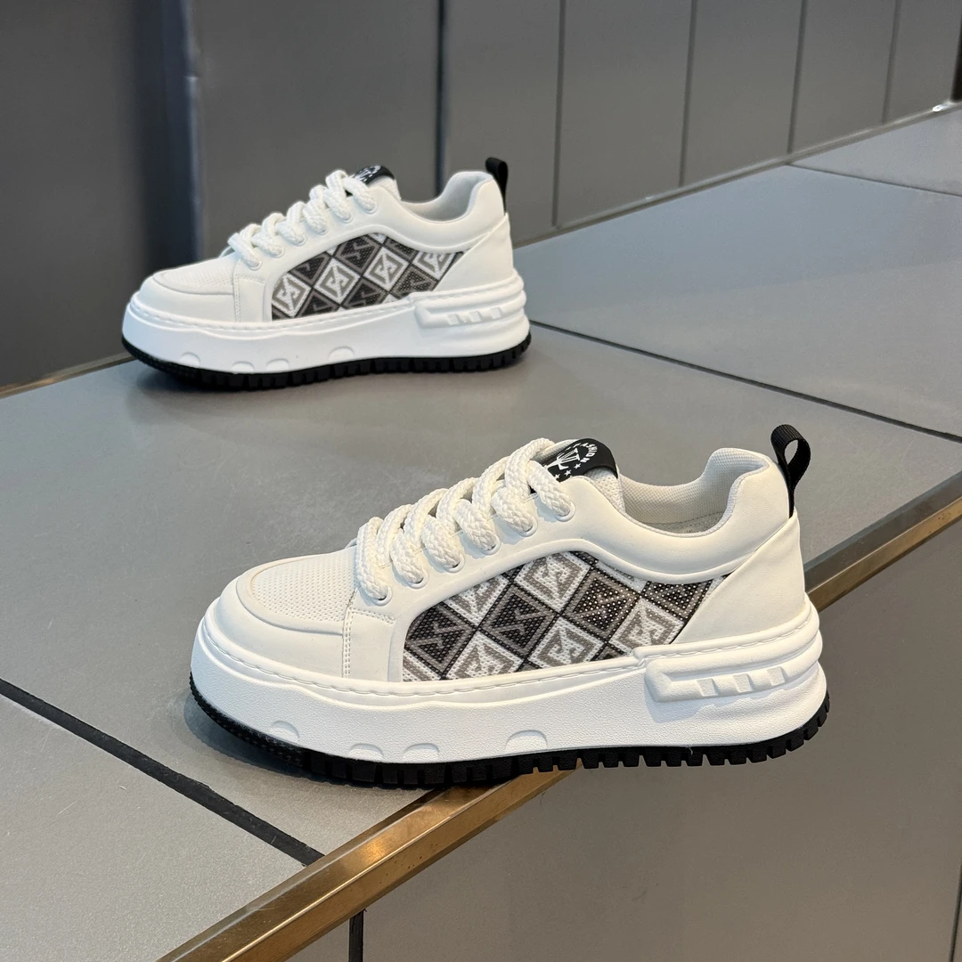 潮牌刺绣老爹鞋男2025新款舒适透气网面增高软底百搭时尚休闲男鞋