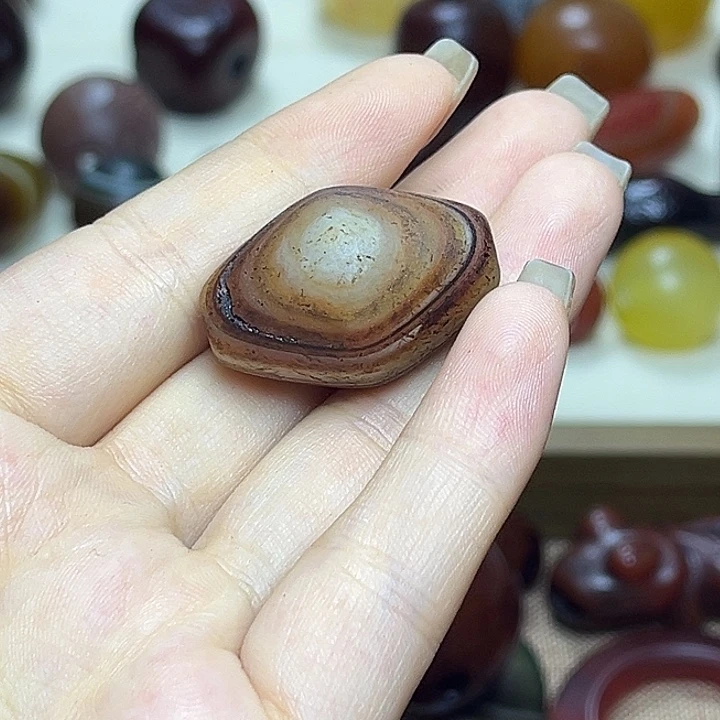 八***山玛瑙/玉髓未镶嵌玛瑙珠子1111