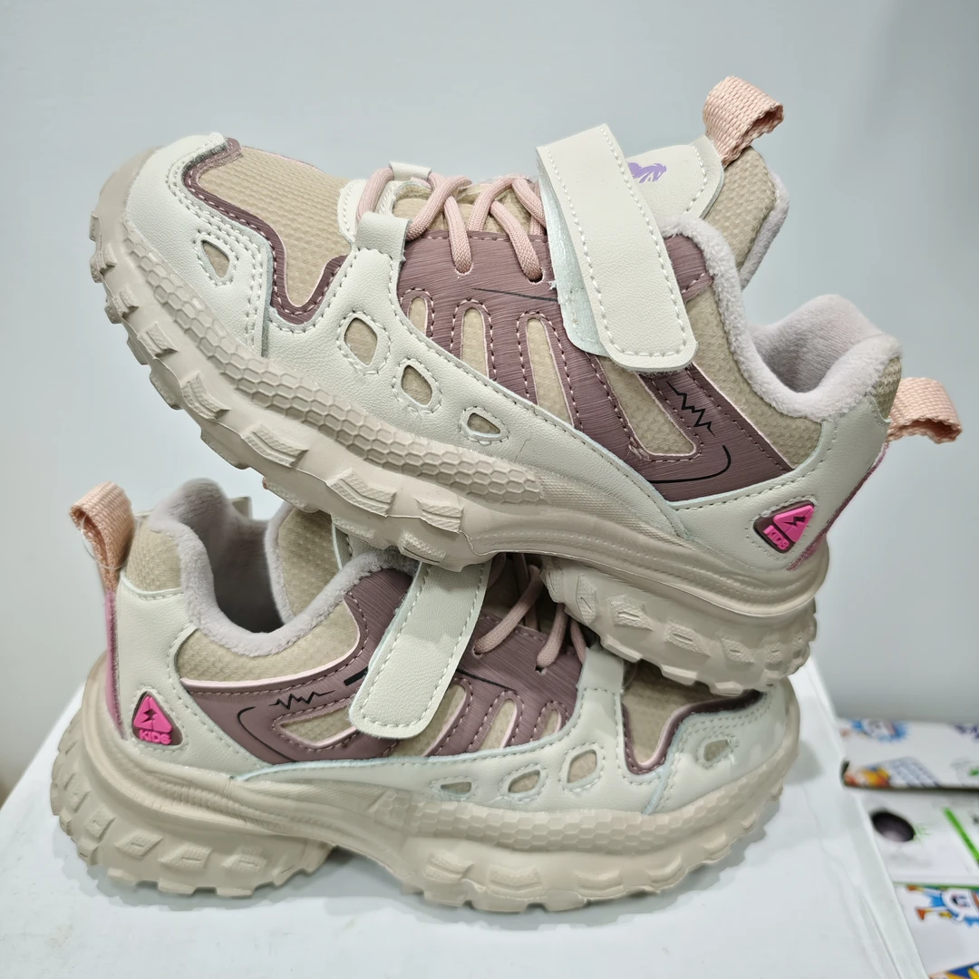 Z001-Z999 时尚网红款童鞋轻便透气舒适百搭防滑休闲鞋【芳芳】