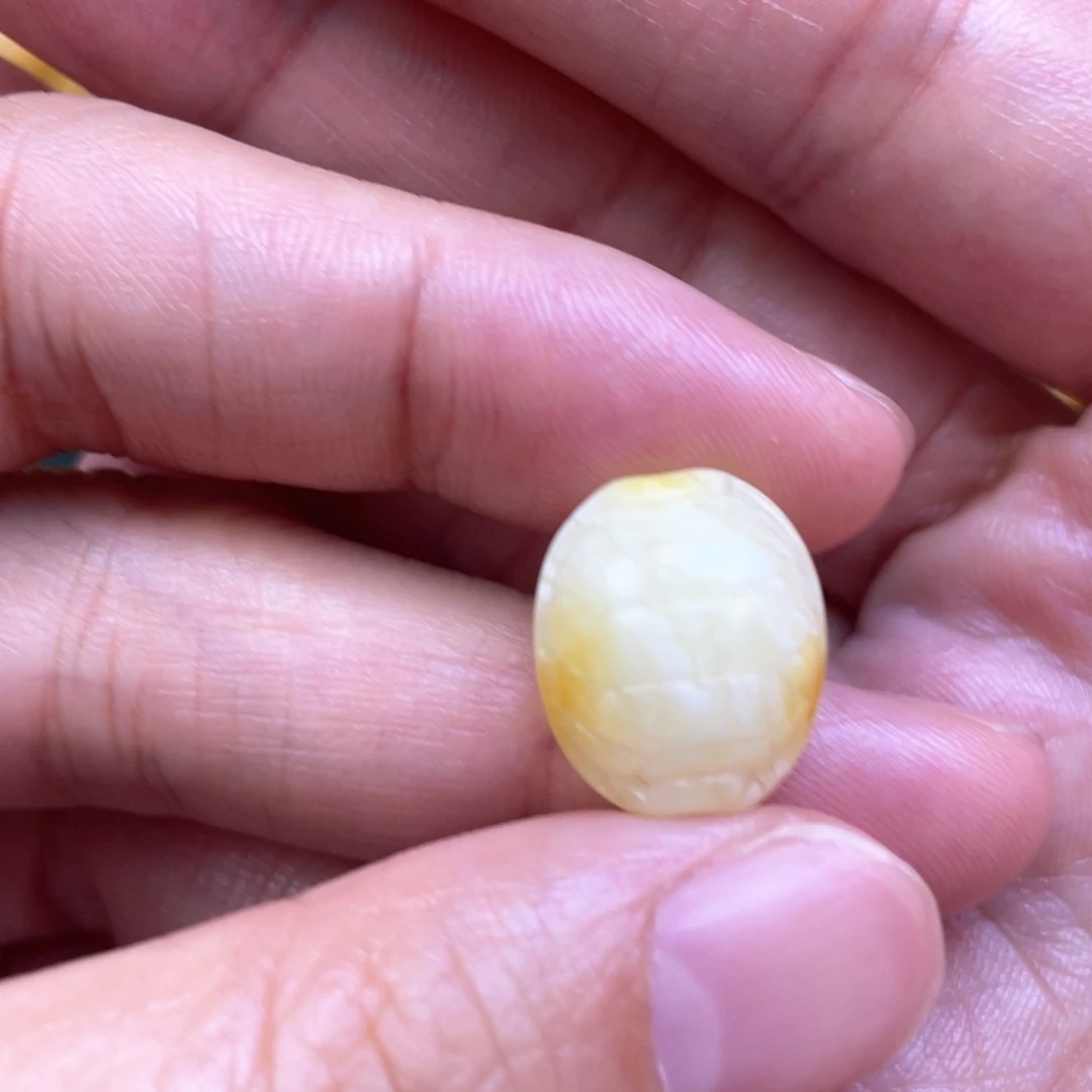 未镶嵌琥珀裸石蜜蜡