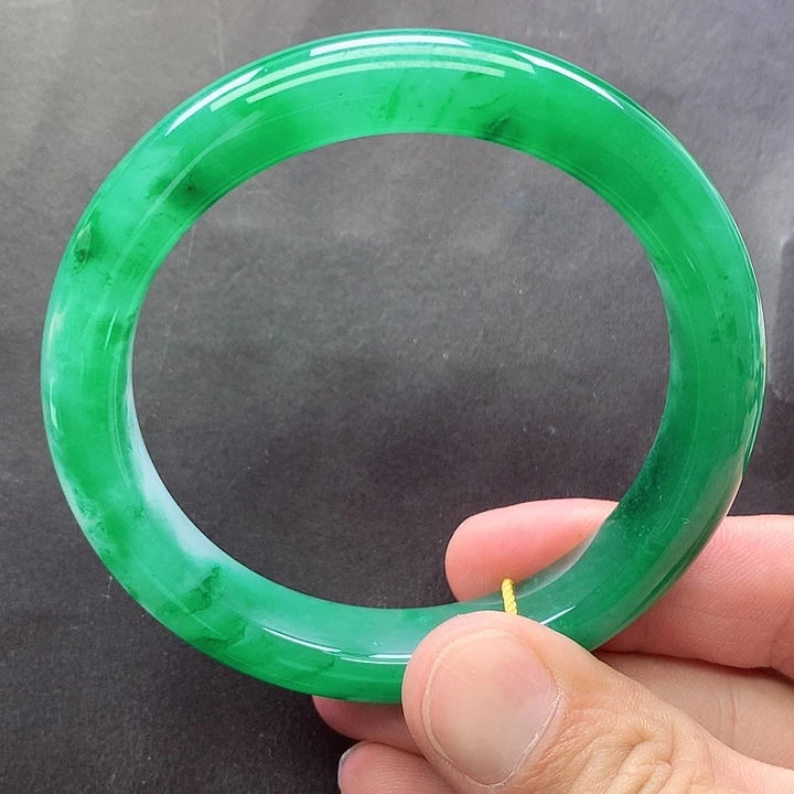 未镶嵌手镯石英质玉