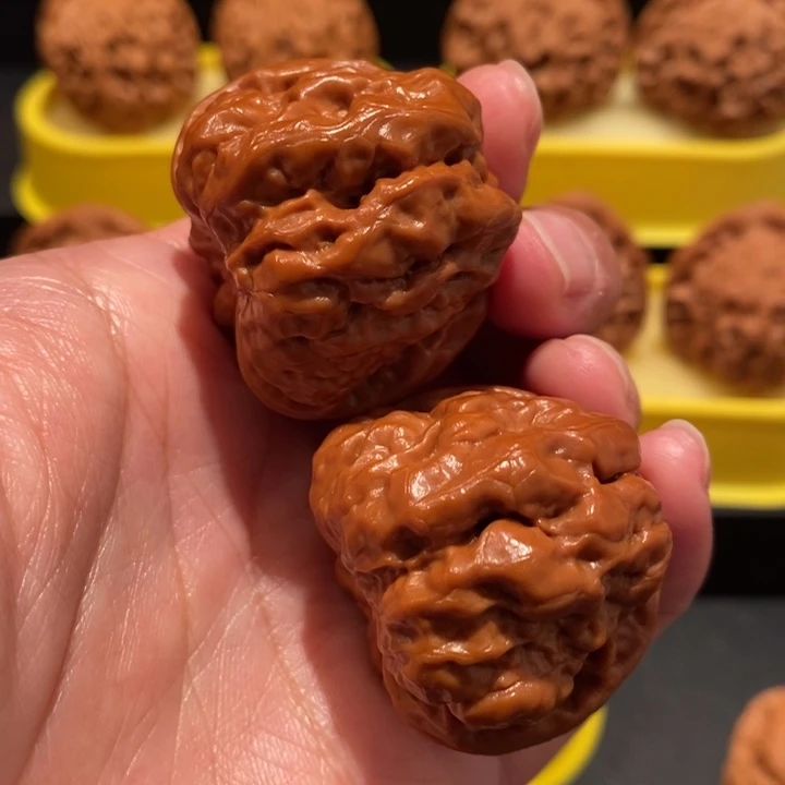 文玩核桃37尺蛤蟆头