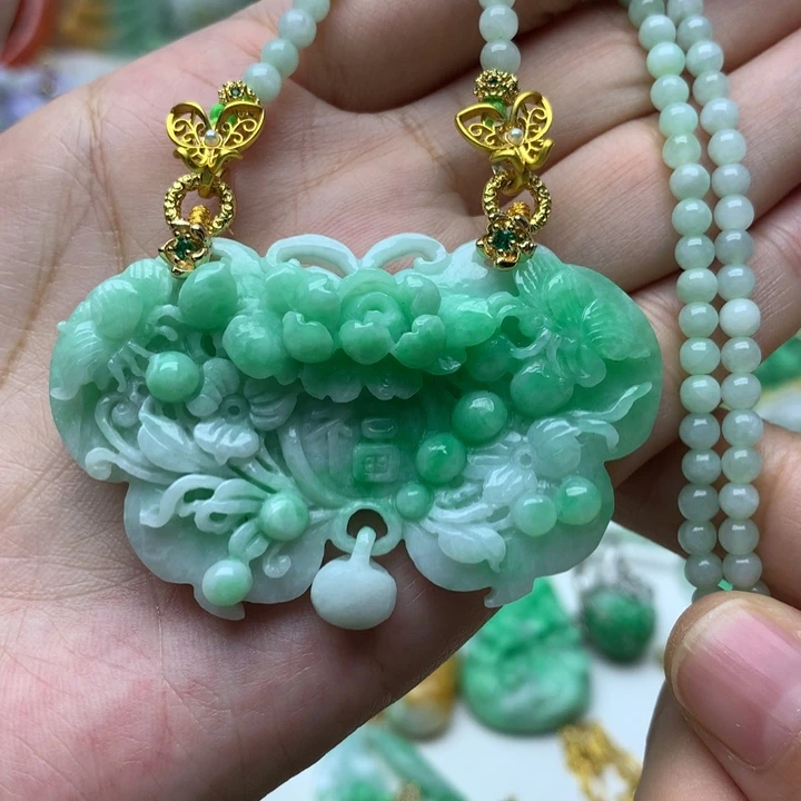 颈饰未镶嵌翡翠翡翠