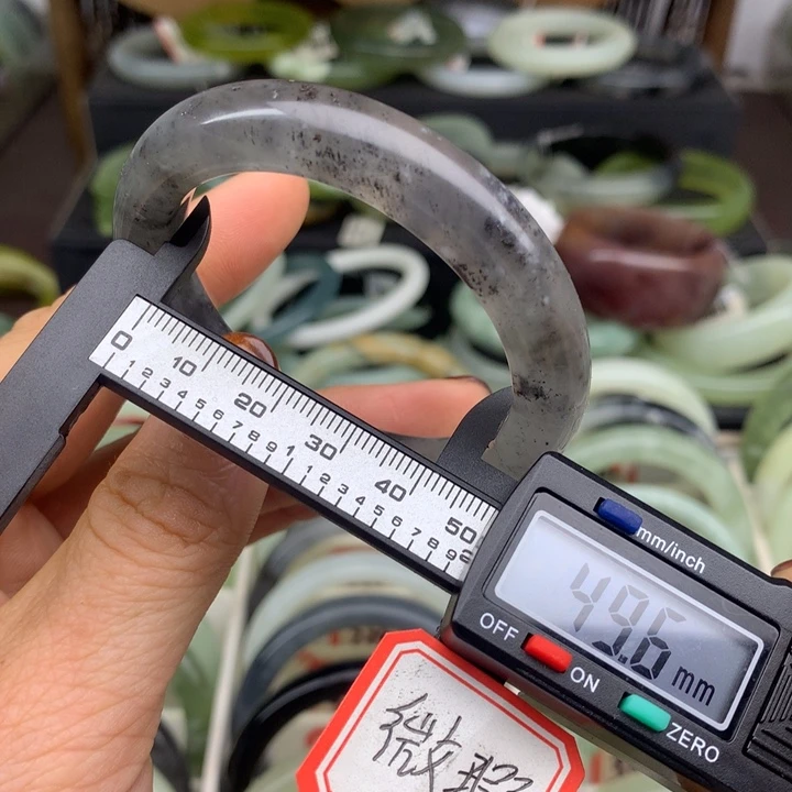 蛇纹石玉未镶嵌手镯329