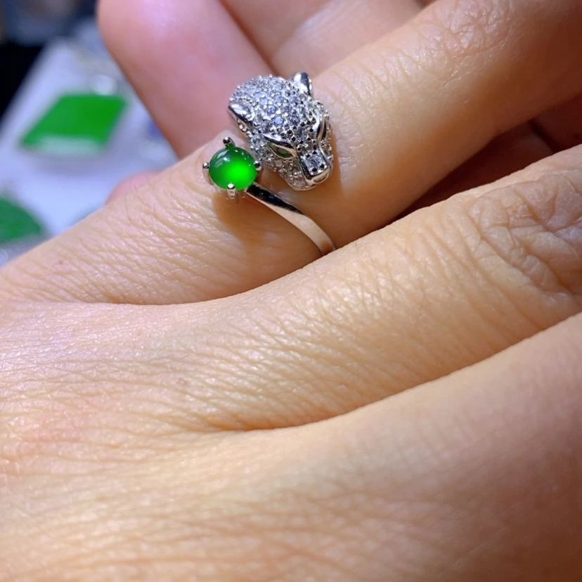 【闪购商品】翡翠挂件银S925镶嵌天然翡翠