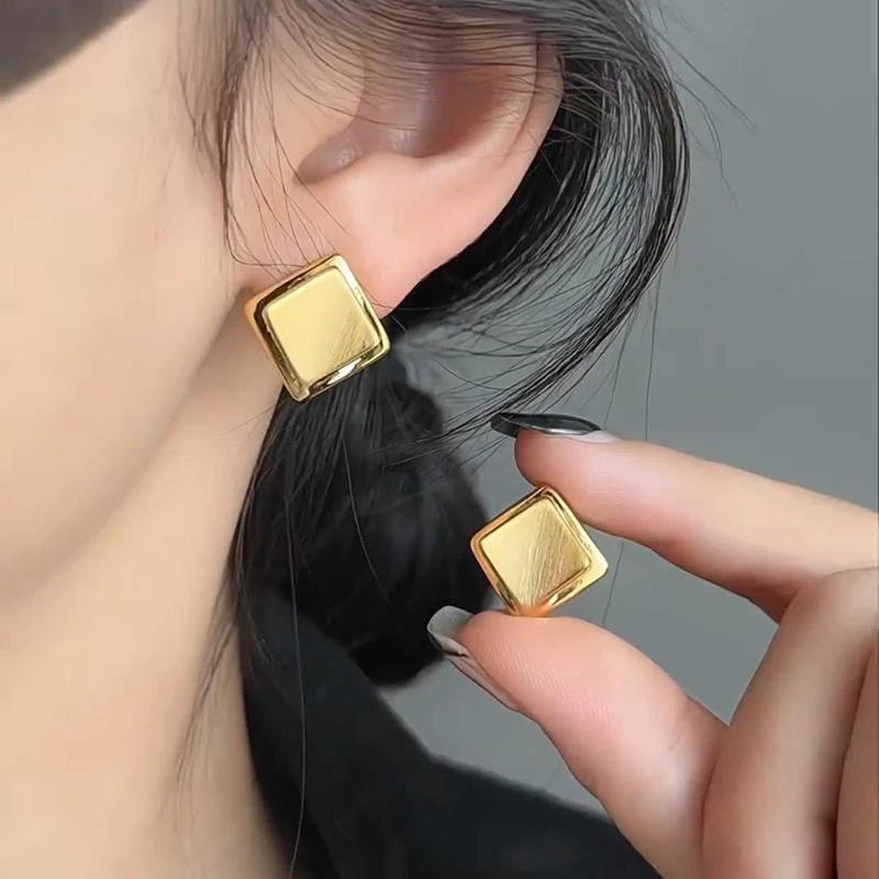 铜合金耳饰 2025春季新品 小众设计感冷淡风拉丝方块耳钉E1314