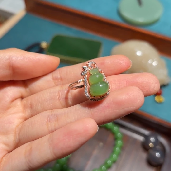 和田玉未镶嵌珠宝半成品碧玉葫芦