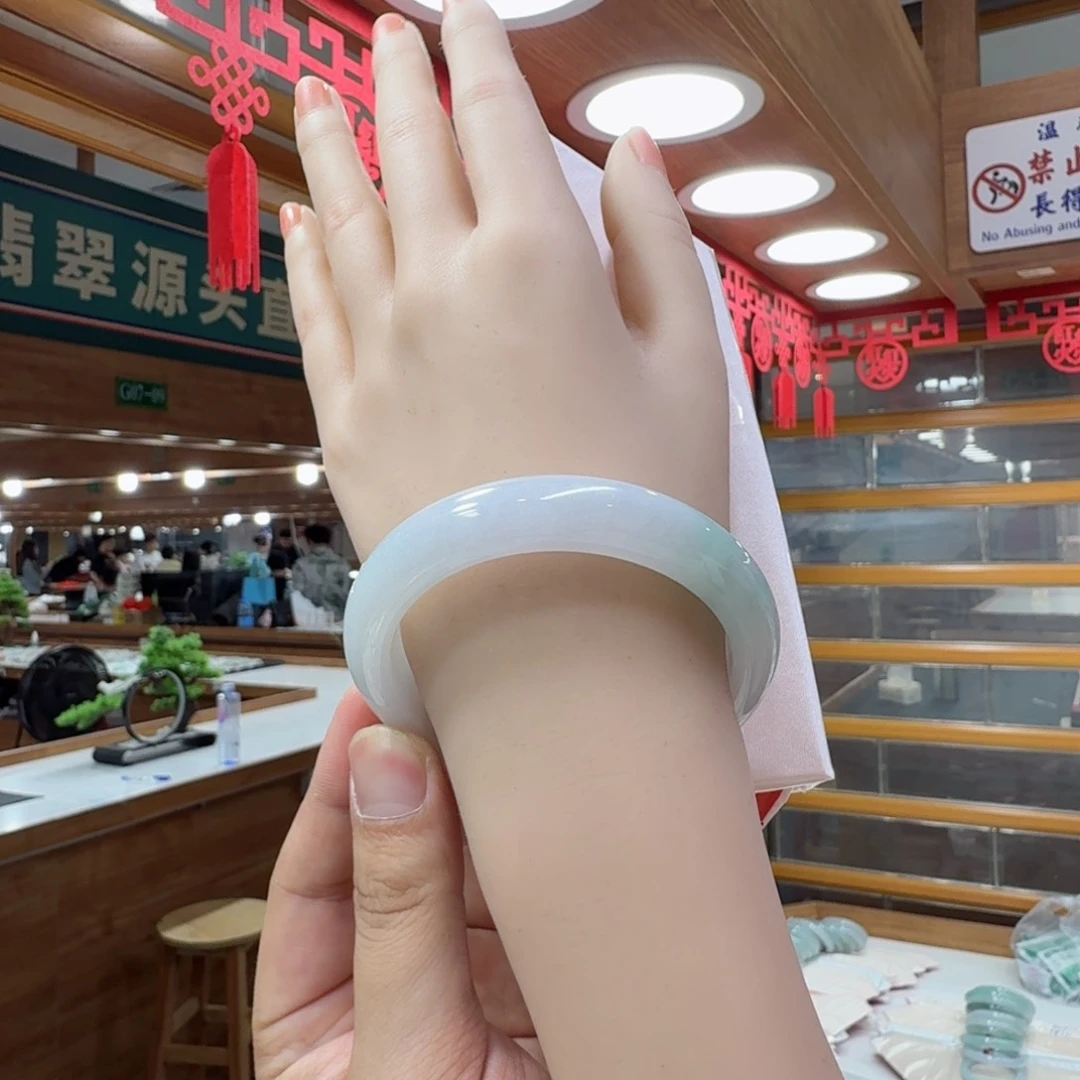 翡翠手镯未镶嵌买断
