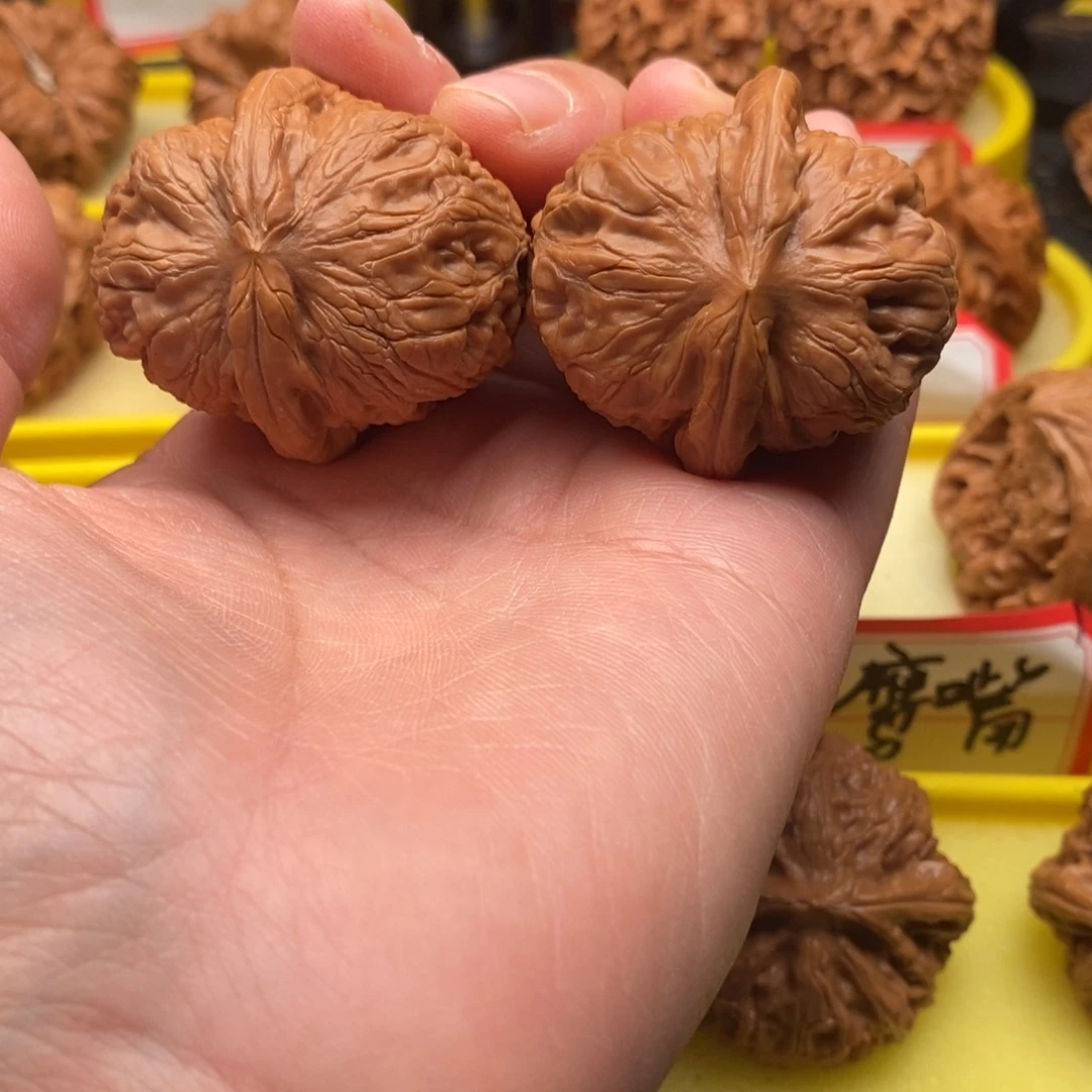 强***哥文玩核桃吊坠元宝