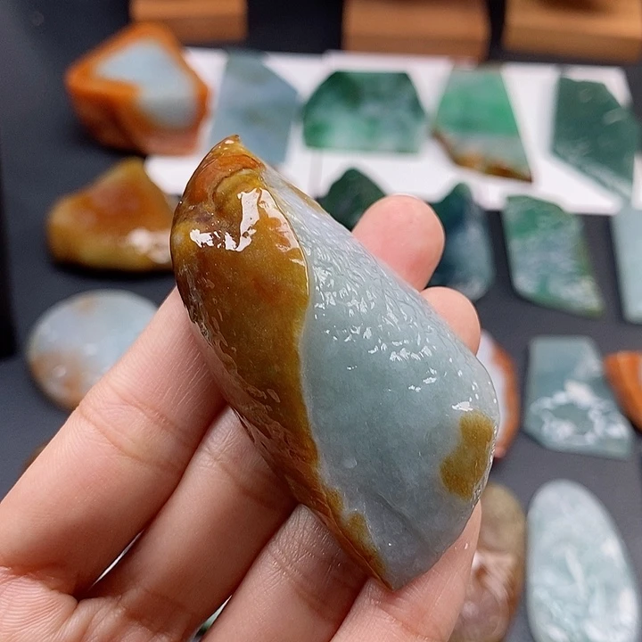 定制翡翠未镶嵌翡翠