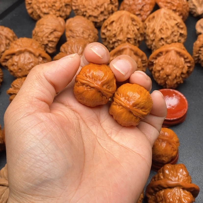 【闪购商品】文玩核桃把件至*手捻