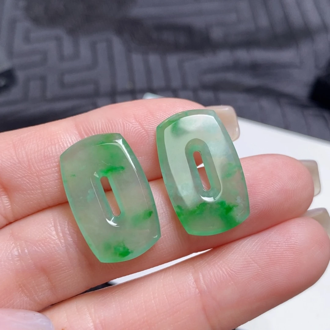 翡翠未镶嵌耳饰飘花方糖