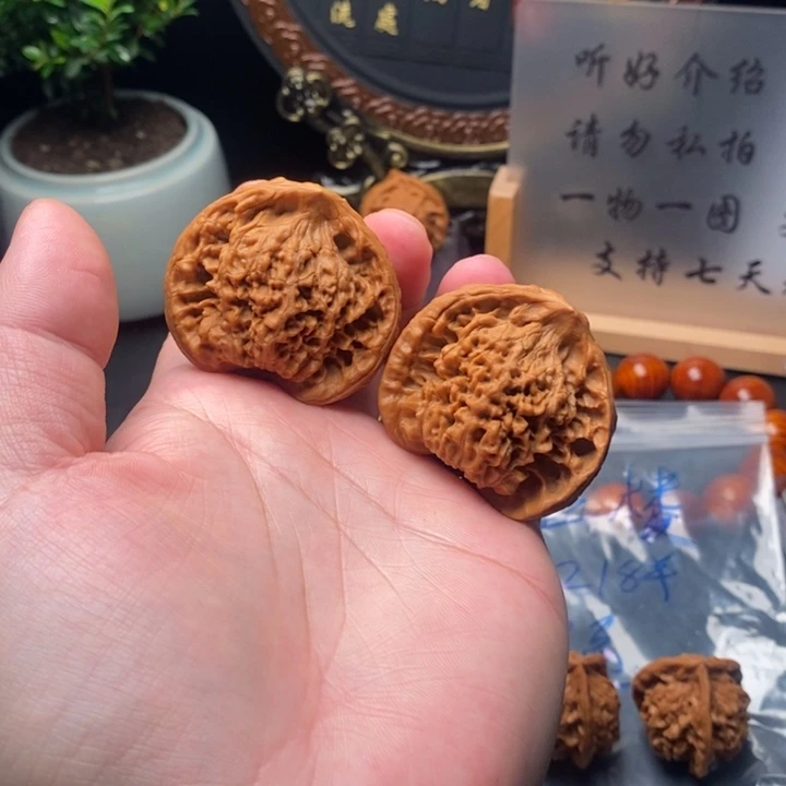 文玩核桃把件蛇头