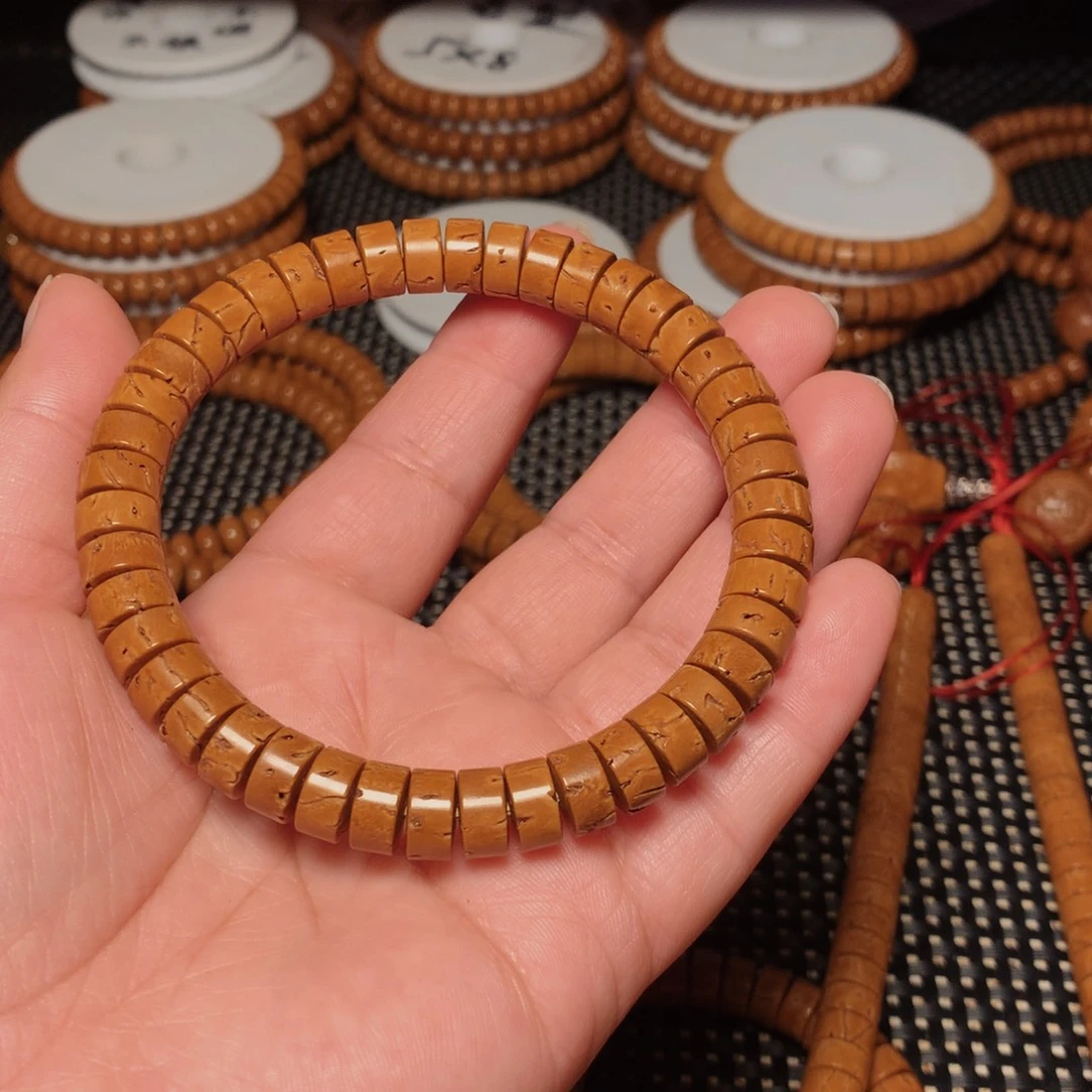 。***。桃核吊坠桃核单圈