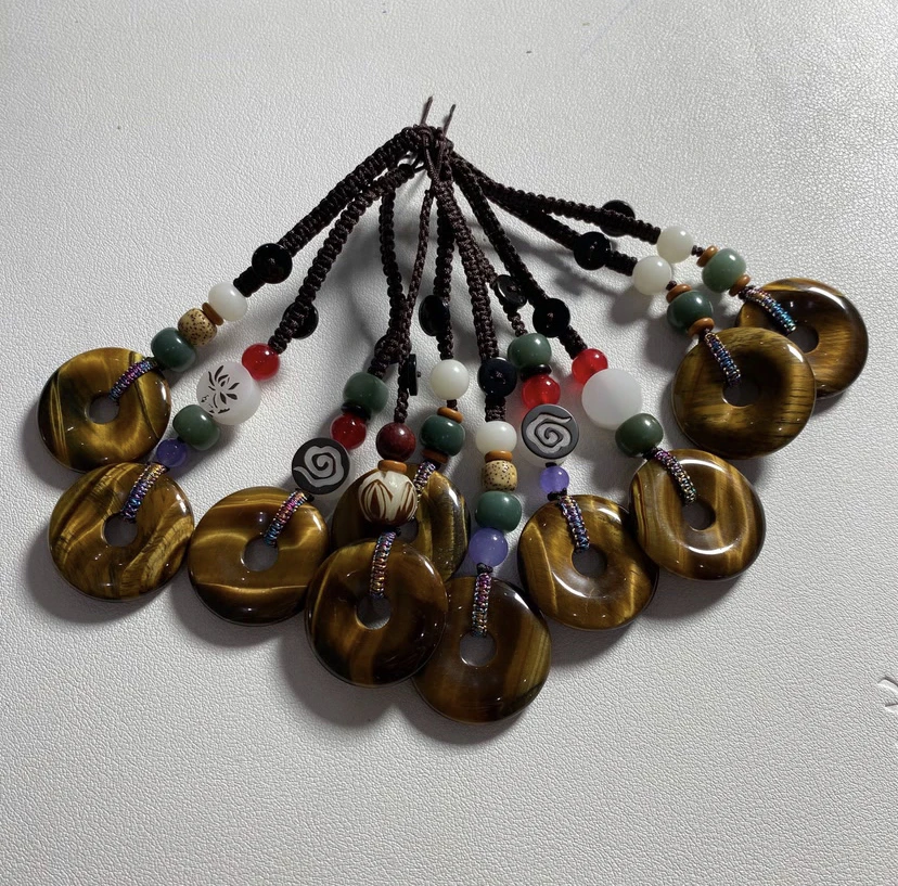 时尚男女通用精美礼物，随机发货