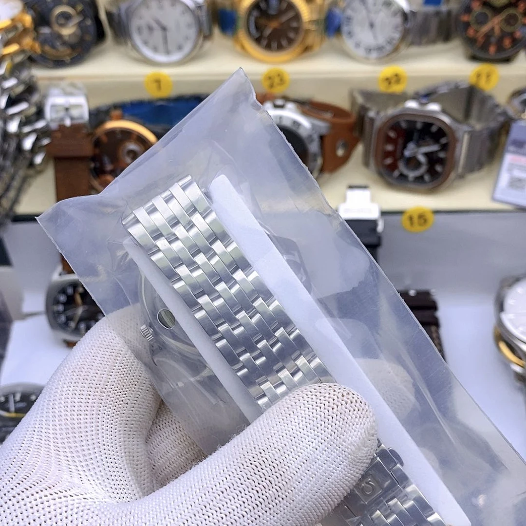 精钢蝶飞金针黑色皮带➕扣