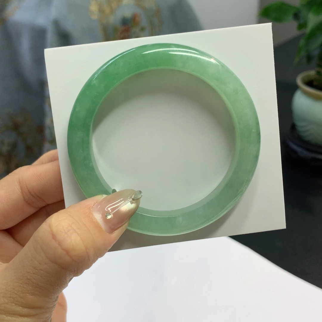 翡翠手镯未镶嵌缅甸翡翠手镯