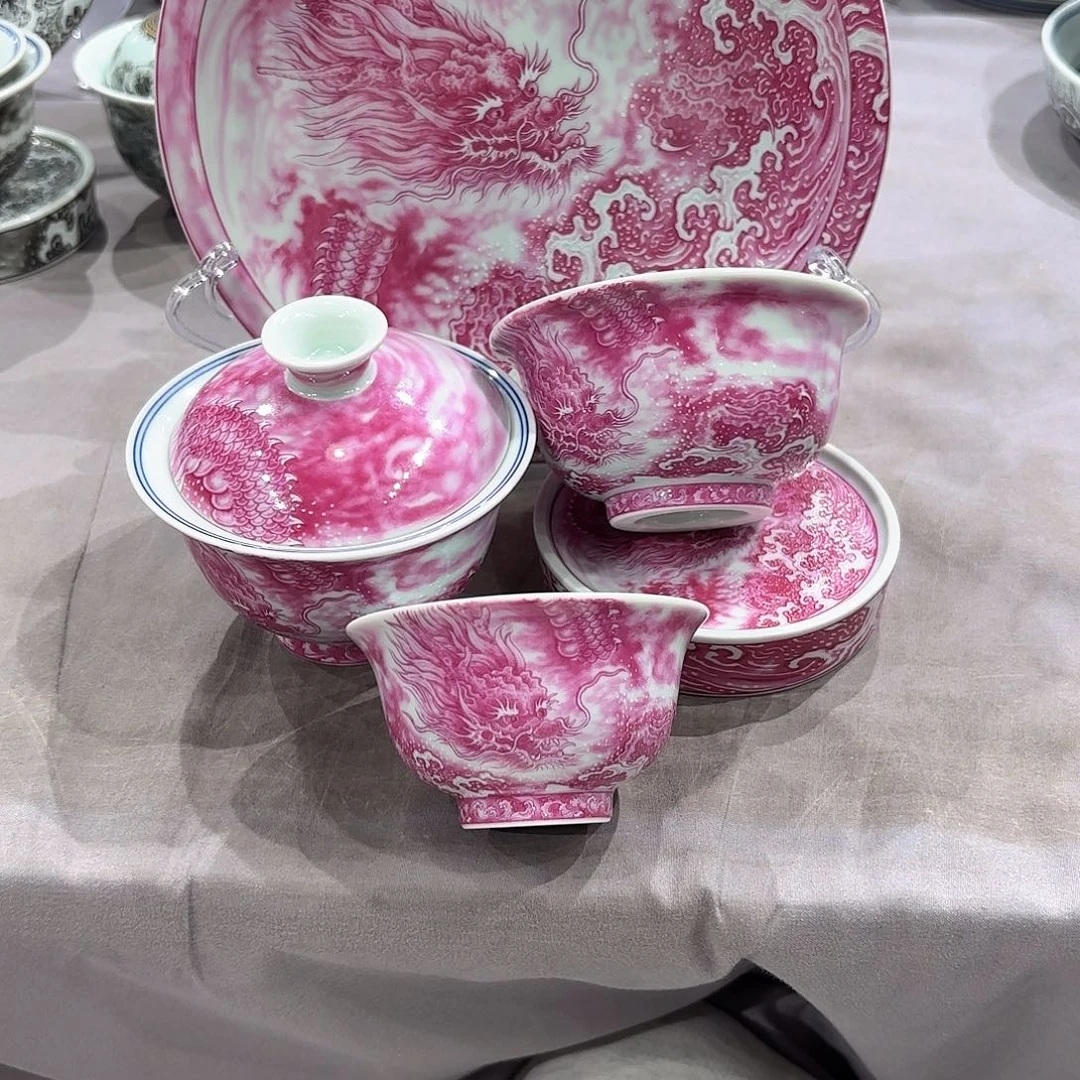 瓷片景德镇瓷器精品陈列