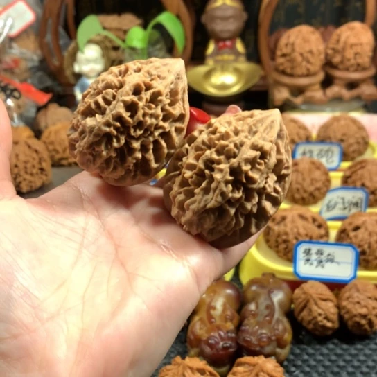 文玩核桃把件招财鼠