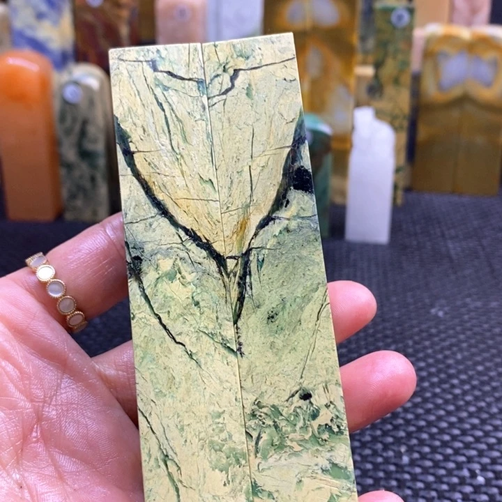 云南石正**剑青田石印章石