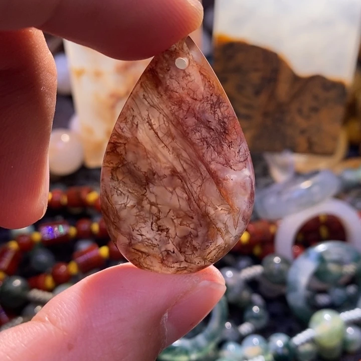 【闪购商品】玛瑙/玉髓颈饰未镶嵌温***。