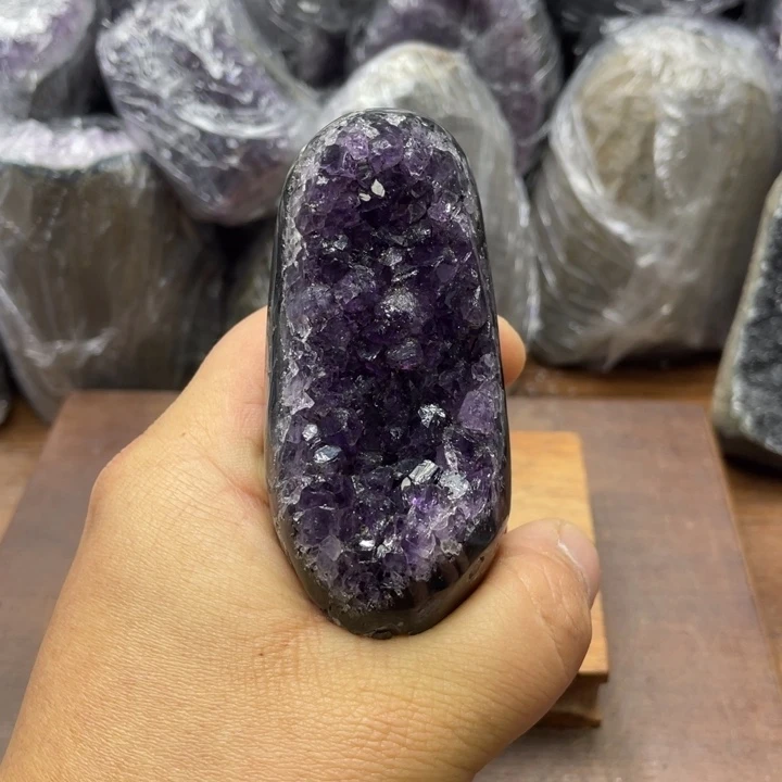 未镶嵌水晶大型摆件（非配饰）