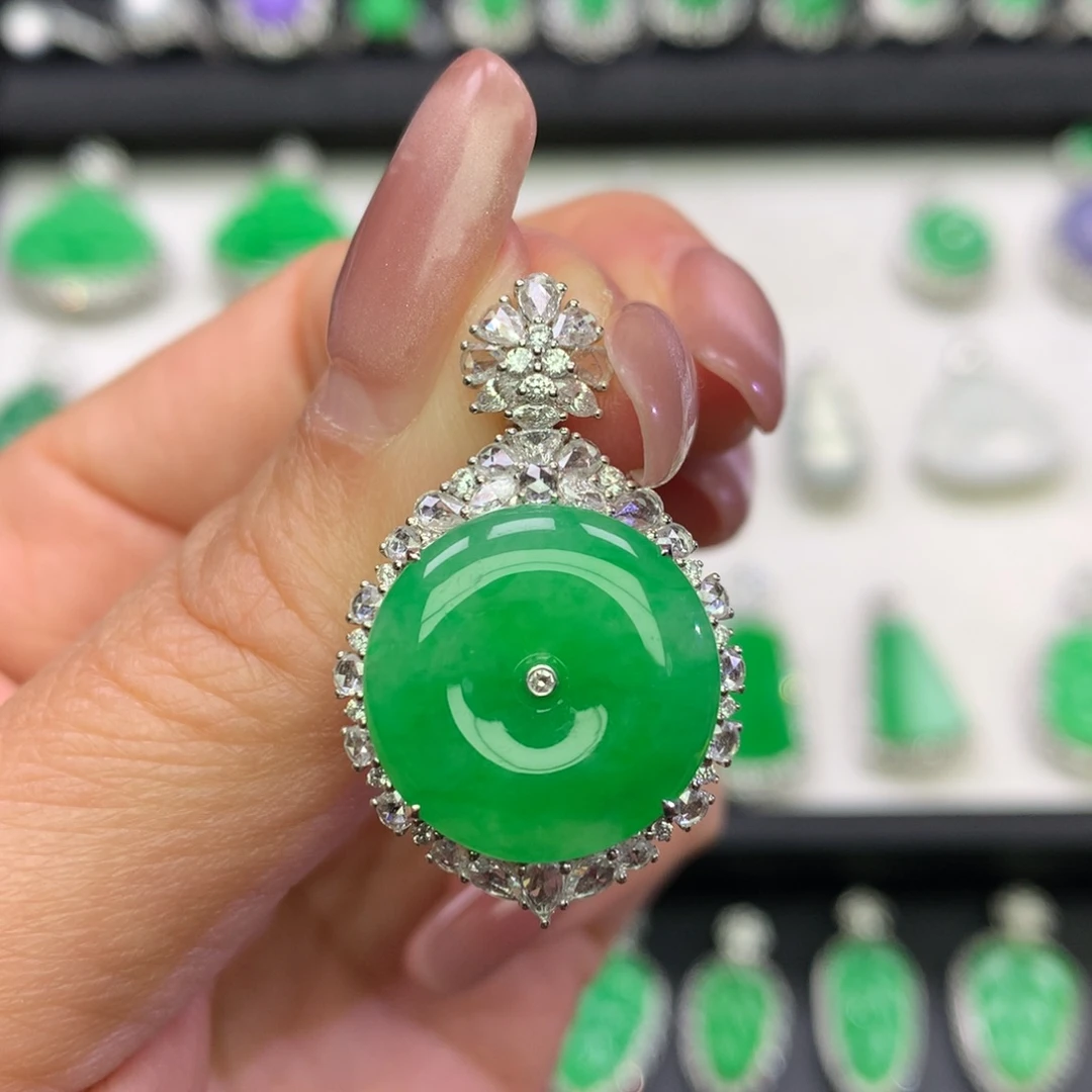 翡翠18K金镶嵌吊坠(不含链)