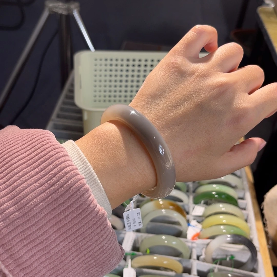 和田玉未镶嵌手镯  「紫粉」