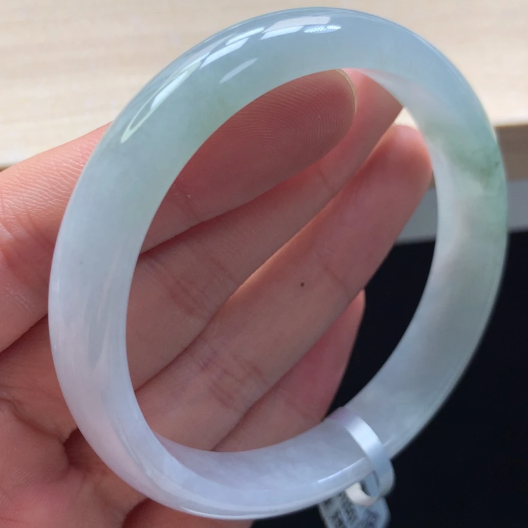 未镶嵌手镯翡翠手镯