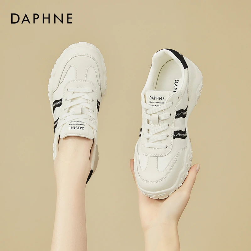 达芙妮小白鞋女春秋2025新款百搭休闲运动鞋轻便阿甘鞋软底德训鞋
