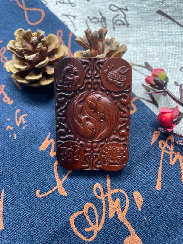 天然雷击木阴阳双鱼吊坠