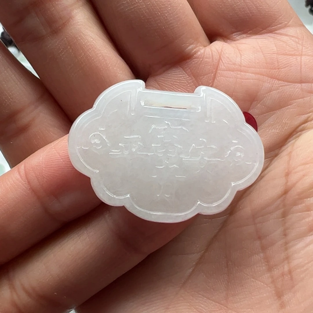 翡翠颈饰未镶嵌如意锁