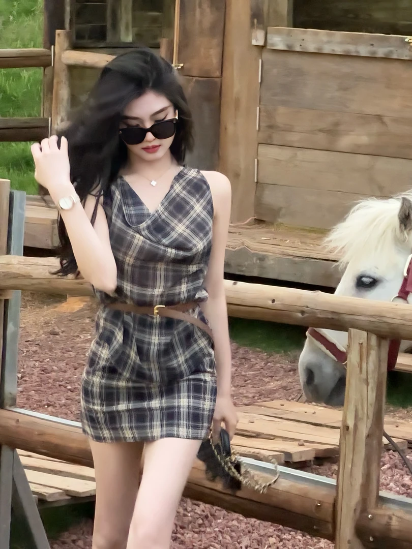 【vivi】时尚高级感复古格纹无袖套装6116