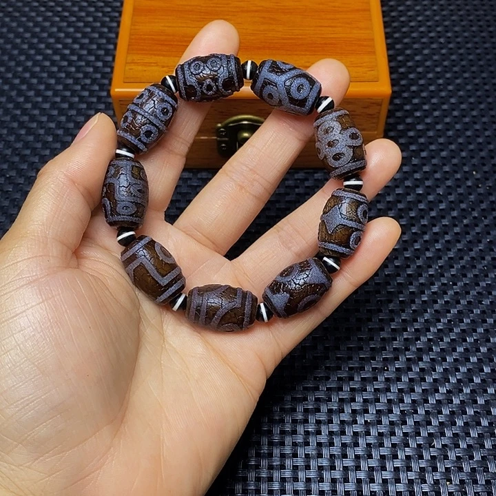 一***零玛瑙/玉髓手链未镶嵌