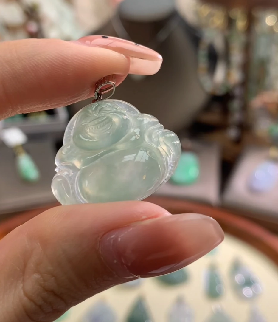 天然A货翡翠吊坠
