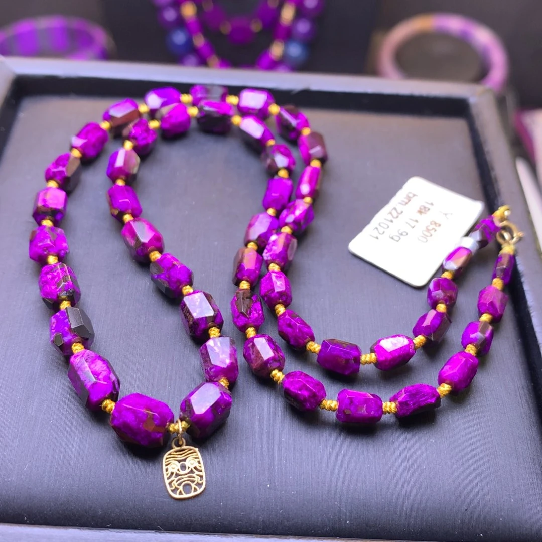 苏纪石（舒俱来）18K金镶嵌丝绒项链