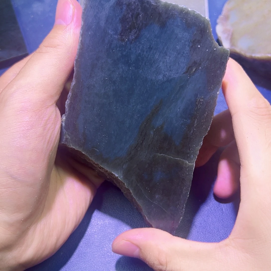 未镶嵌和田玉（糖玉）珠宝半成品