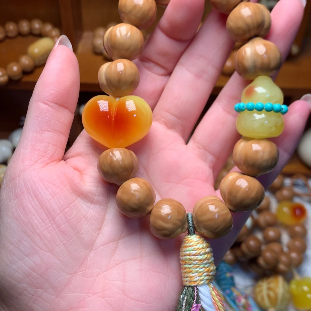 猴头核桃吊坠二代屁桃手持定制