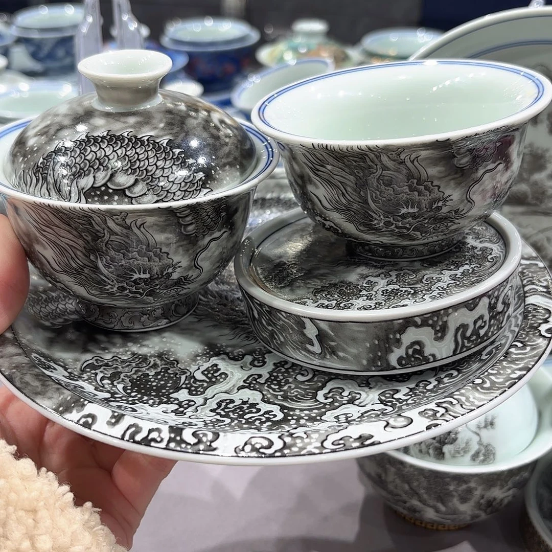 瓷片景德镇瓷器精品陈列