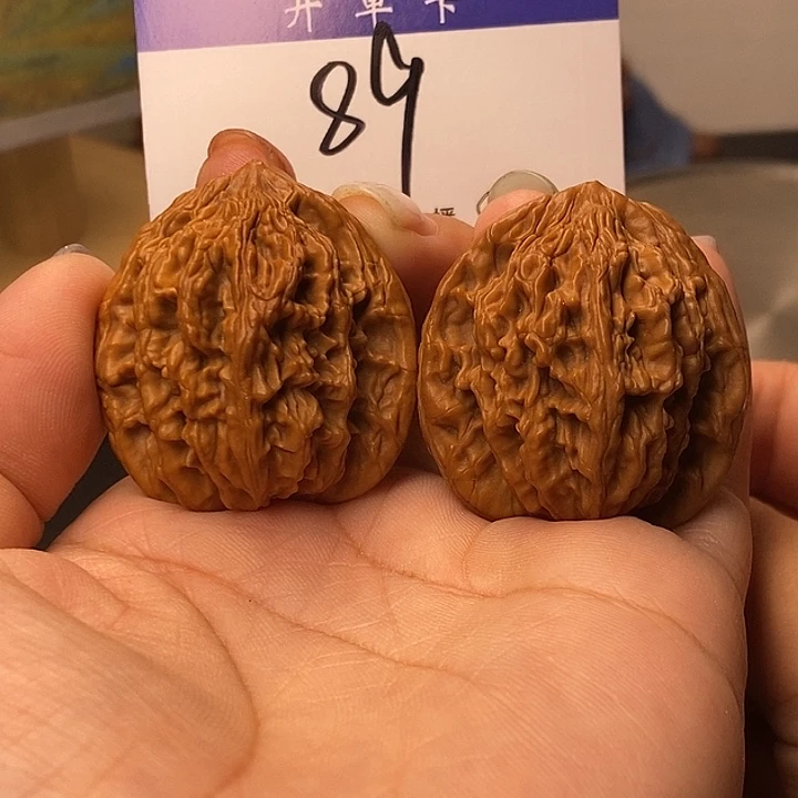 桃核吊坠虎头37无刀痕磕尖s