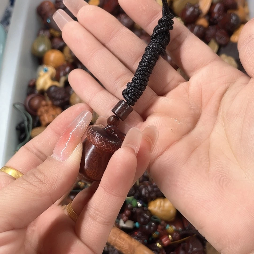 维腊木（绿檀）无事牌