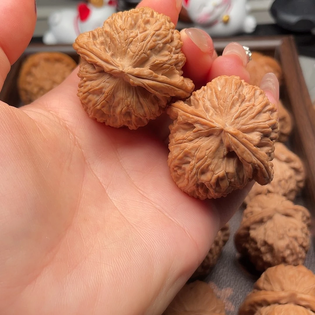 木（非红木类）c***?白狮子40