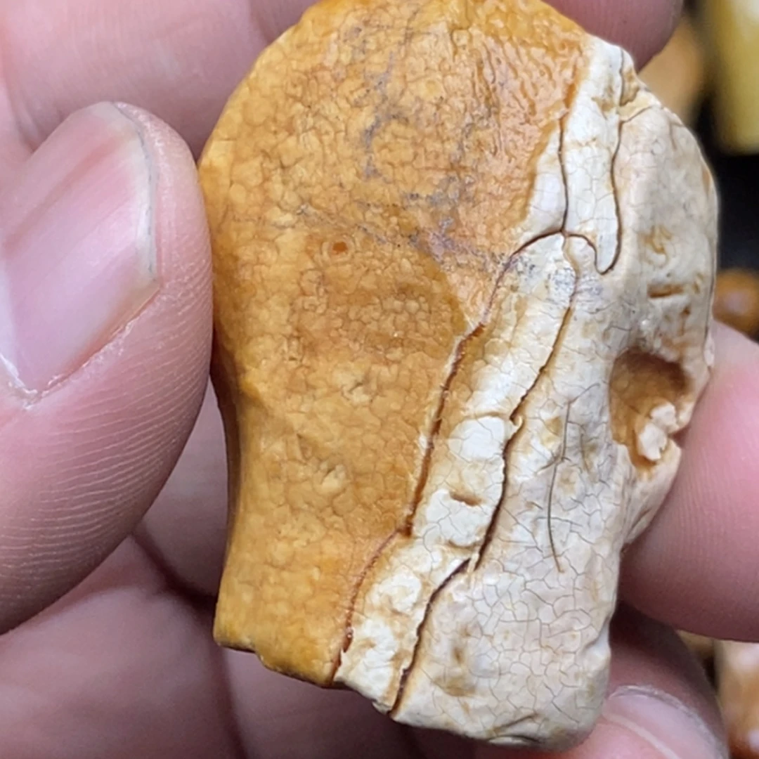 伍***正定制琥珀未镶嵌定制琥珀定制