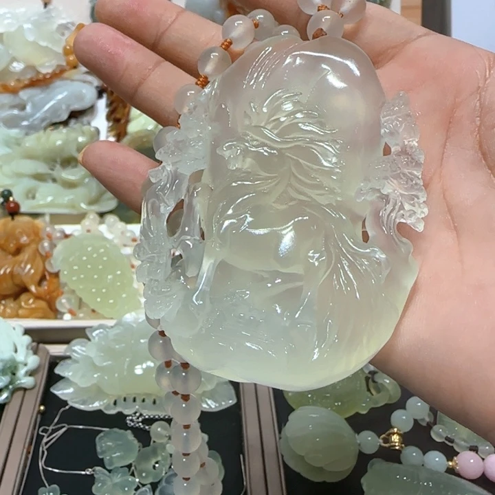 蛇纹石玉未镶嵌吊坠